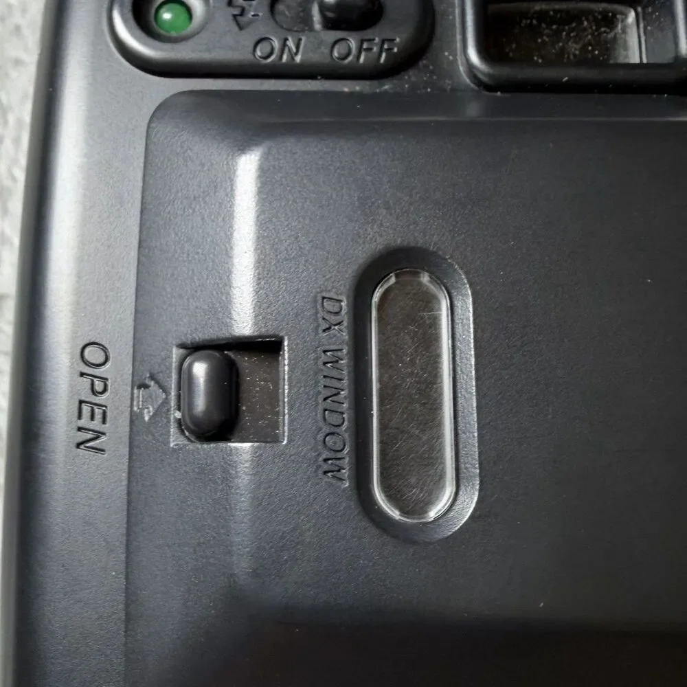 Vintage Konica EFP-10 35mm Point & Shoot Film Camera Flash Case Manual Black